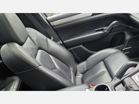 Porsche Cayenne 3.0 V6 E-Hybrid S Platinum Edition SUV 5dr Petrol Plug-in Hybrid TiptronicS 12