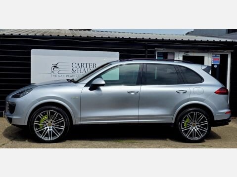 Porsche Cayenne 3.0 V6 E-Hybrid S Platinum Edition SUV 5dr Petrol Plug-in Hybrid TiptronicS 5