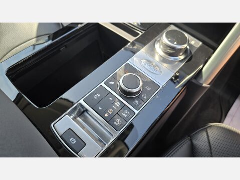 Land Rover Discovery 3.0 TD V6 HSE SUV 5dr Diesel Auto 4WD Euro 6 (s/s) (258 ps) 21