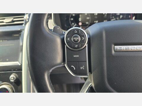 Land Rover Discovery 3.0 TD V6 HSE SUV 5dr Diesel Auto 4WD Euro 6 (s/s) (258 ps) 16