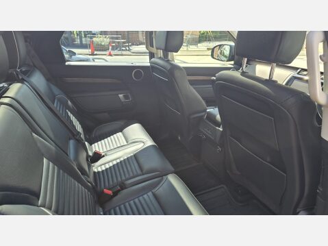 Land Rover Discovery 3.0 TD V6 HSE SUV 5dr Diesel Auto 4WD Euro 6 (s/s) (258 ps) 12