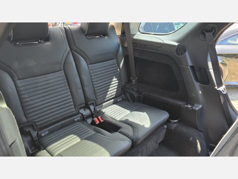Land Rover Discovery 3.0 TD V6 HSE SUV 5dr Diesel Auto 4WD Euro 6 (s/s) (258 ps) 13