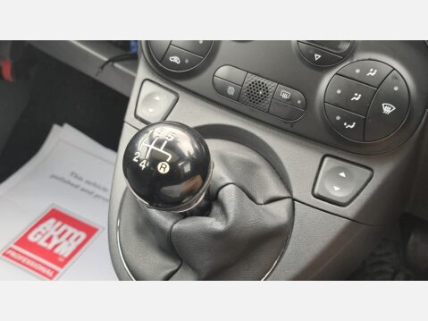 Fiat 500 0.9 TwinAir Lounge Hatchback 3dr Petrol Manual Euro 5 (s/s) (85 bhp) 16