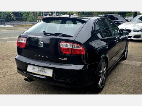 SEAT Leon 1.8 20v Cupra R Hatchback 5dr Petrol Manual (211 g/km, 222 bhp) 7
