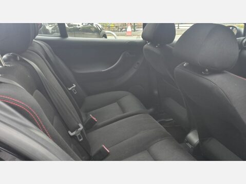 SEAT Leon 1.8 20v Cupra R Hatchback 5dr Petrol Manual (211 g/km, 222 bhp) 11