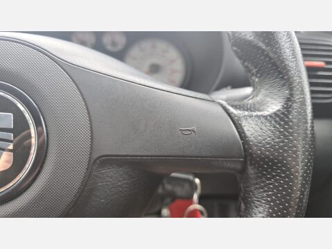SEAT Leon 1.8 20v Cupra R Hatchback 5dr Petrol Manual (211 g/km, 222 bhp) 16