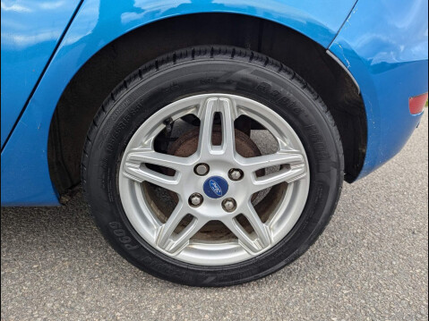 Ford Fiesta 1.25 Zetec Euro 5 5dr 29