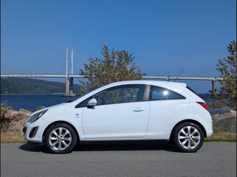 Vauxhall Corsa 1.0 ecoFLEX 12V Excite Euro 5 3dr 4