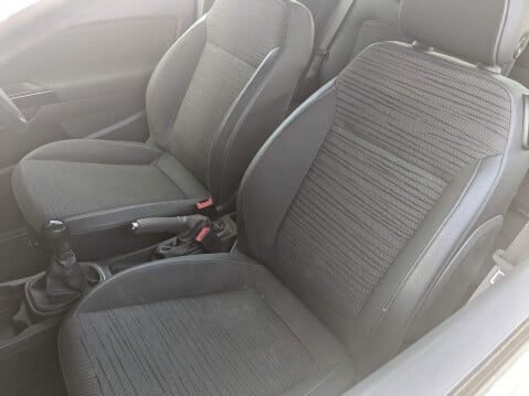 Vauxhall Corsa 1.0 ecoFLEX 12V Excite Euro 5 3dr 19
