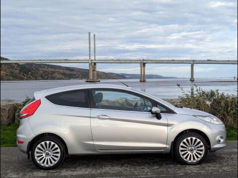 Ford Fiesta 1.4 Titanium 3dr 8