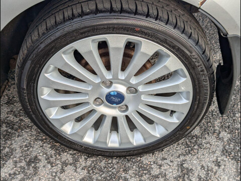 Ford Fiesta 1.4 Titanium 3dr 24