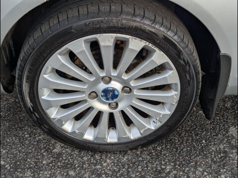 Ford Fiesta 1.4 Titanium 3dr 25