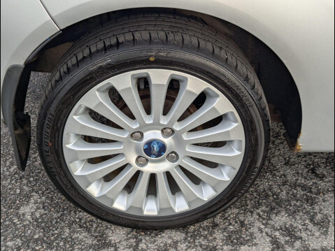 Ford Fiesta 1.4 Titanium 3dr 23
