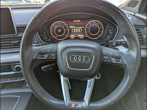 Audi Q5 2.0 TDI 40 S line S Tronic quattro Euro 6 (s/s) 5dr 9