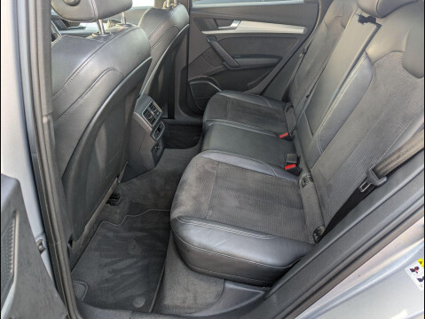 Audi Q5 2.0 TDI 40 S line S Tronic quattro Euro 6 (s/s) 5dr 31