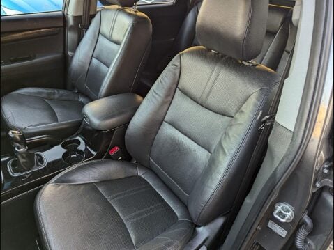 Kia Sorento 2.2 CRDi KX-2 AWD Euro 5 5dr 19