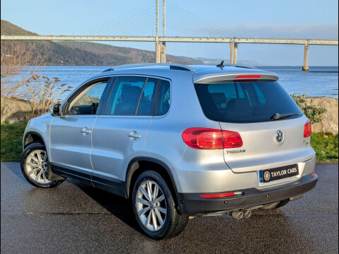 Volkswagen Tiguan 2.0 TDI BlueMotion Tech SE 4WD Euro 5 (s/s) 5dr 7