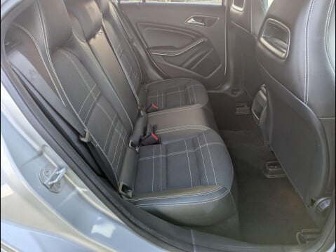 Mercedes-Benz A Class 1.6 A180 Sport Euro 6 (s/s) 5dr 11