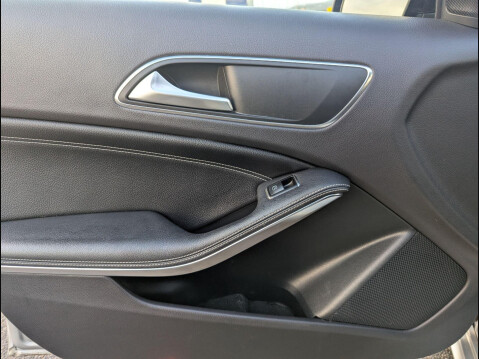 Mercedes-Benz A Class 1.6 A180 Sport Euro 6 (s/s) 5dr 17