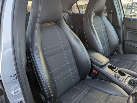 Mercedes-Benz A Class 1.6 A180 Sport Euro 6 (s/s) 5dr 23