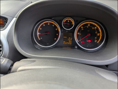 Vauxhall Corsa SXI 11