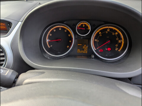 Vauxhall Corsa SXI 16