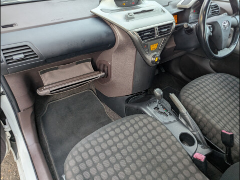 Toyota Iq VVT-I IQ2 15