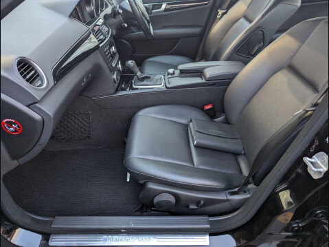 Mercedes-Benz C Class 2.1 C200 CDI Executive SE (Premium) G-Tronic+ Euro 5 (s/s) 4dr 21