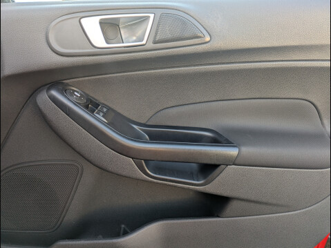Ford Fiesta STYLE 14