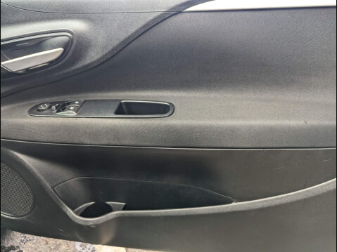 Fiat Punto 1.4 MultiAir Lounge Euro 5 (s/s) 3dr 15