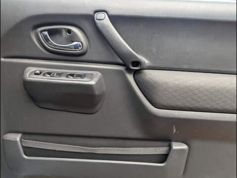 Suzuki Jimny 1.3 Mode 3dr 10