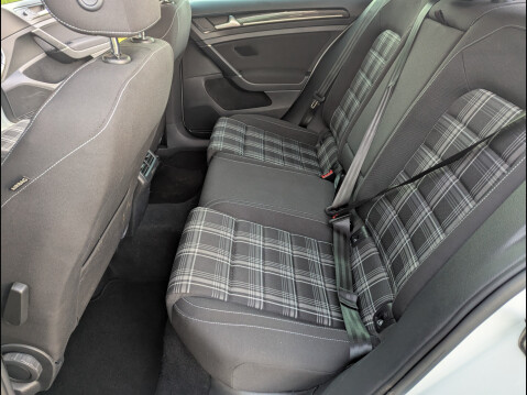 Volkswagen Golf GTD 16