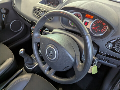 Renault Clio DYNAMIQUE TOMTOM 16V 13