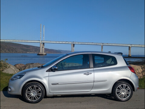 Renault Clio DYNAMIQUE TOMTOM 16V 8