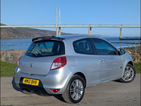 Renault Clio DYNAMIQUE TOMTOM 16V 5