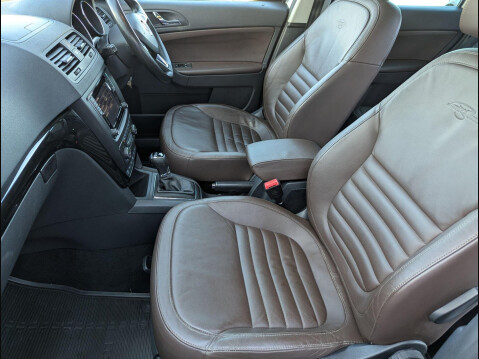 Skoda Yeti 2.0 TDI Laurin & Klement Outdoor DSG 4WD Euro 6 (s/s) 5dr 18