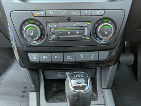 Skoda Yeti 2.0 TDI Laurin & Klement Outdoor DSG 4WD Euro 6 (s/s) 5dr 21