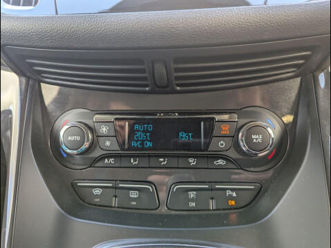 Ford Kuga 2.0 TDCi Titanium 2WD Euro 5 5dr 13
