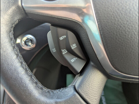 Ford Kuga 2.0 TDCi Titanium 2WD Euro 5 5dr 16