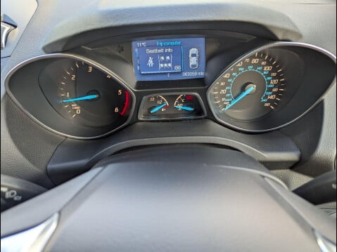 Ford Kuga 2.0 TDCi Titanium 2WD Euro 5 5dr 17