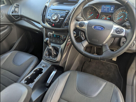Ford Kuga 2.0 TDCi Titanium 2WD Euro 5 5dr 18