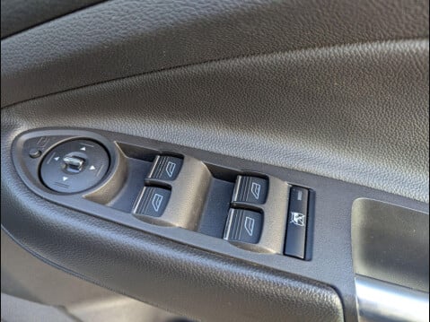 Ford Kuga 2.0 TDCi Titanium 2WD Euro 5 5dr 20