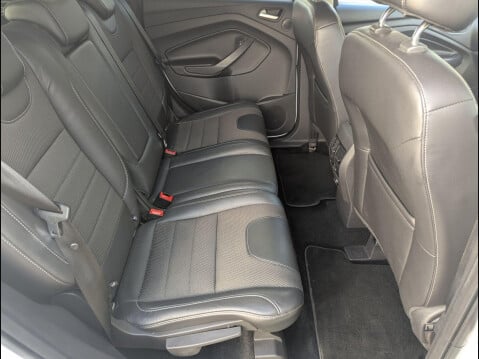 Ford Kuga 2.0 TDCi Titanium 2WD Euro 5 5dr 22