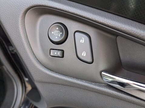 Vauxhall Insignia 2.0 CDTi ecoFLEX SRi Euro 5 (s/s) 5dr 21