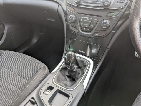 Vauxhall Insignia 2.0 CDTi ecoFLEX SRi Euro 5 (s/s) 5dr 28