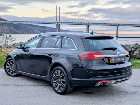 Vauxhall Insignia 2.0 CDTi Nav Country Tourer Auto 4WD Euro 5 5dr 7