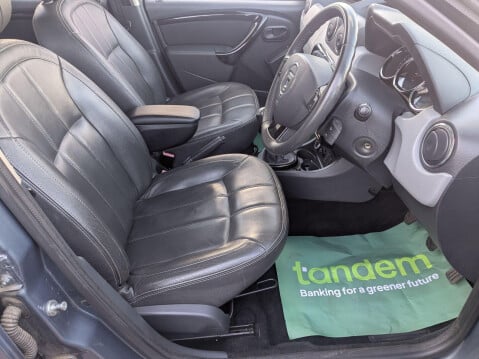 Dacia Duster 1.5 dCi Laureate 4WD Euro 5 5dr 9