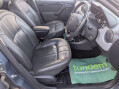 Dacia Duster 1.5 dCi Laureate 4WD Euro 5 5dr 9