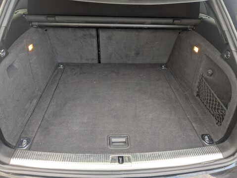 Audi A4 3.0 TDI V6 Black Edition S Tronic quattro Euro 5 (s/s) 5dr 34
