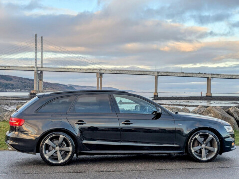 Audi A4 3.0 TDI V6 Black Edition S Tronic quattro Euro 5 (s/s) 5dr 9